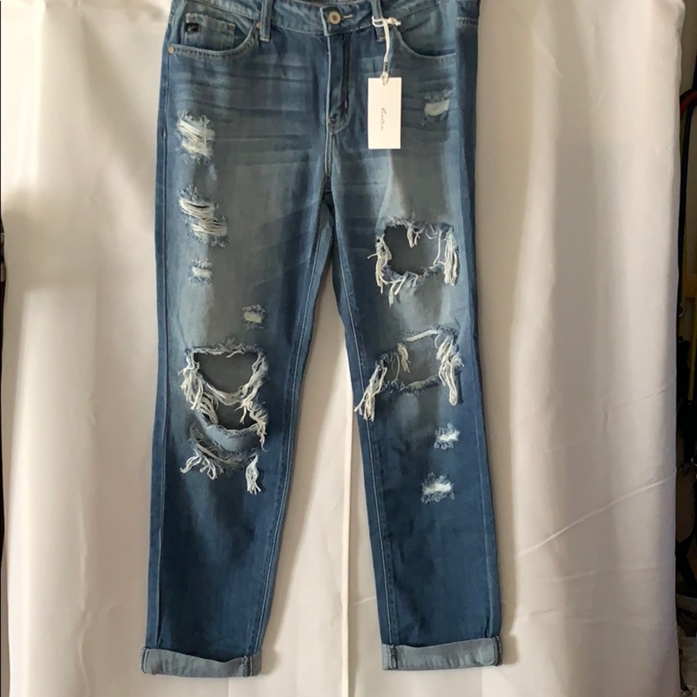 KanCan distressed jeans size 4/27